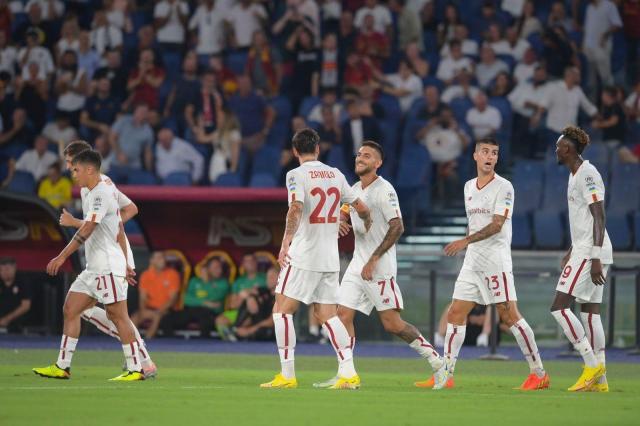 开云体育-迪巴拉润色前场4人组 罗马血性攻势馈赠血性球迷